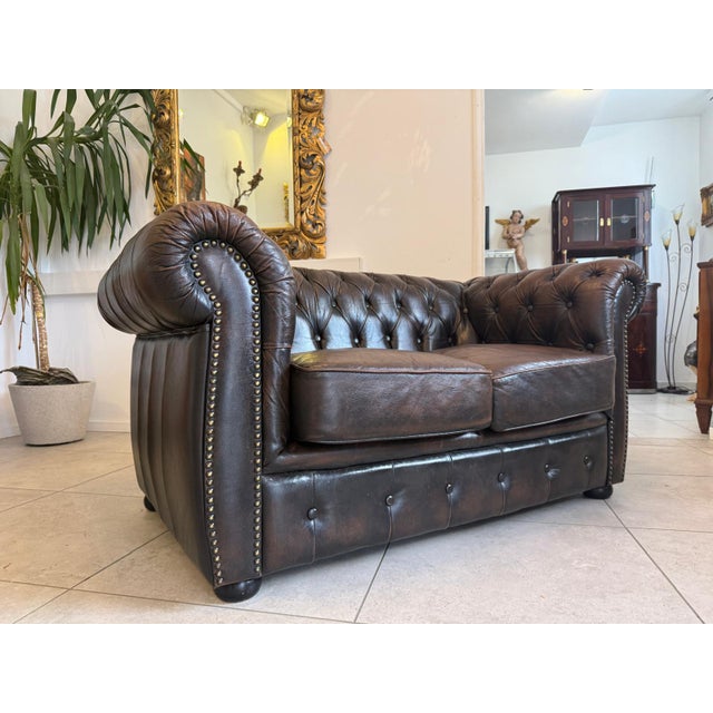 2000 - 2009 Chesterfield Two-Seater Club Sofa in Brown, Austria For Sale - Image 5 of 14