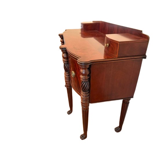 Henredon mahogany sideboard/credenza/buffet features a classic design with elegant detail and ample storage space. Two...