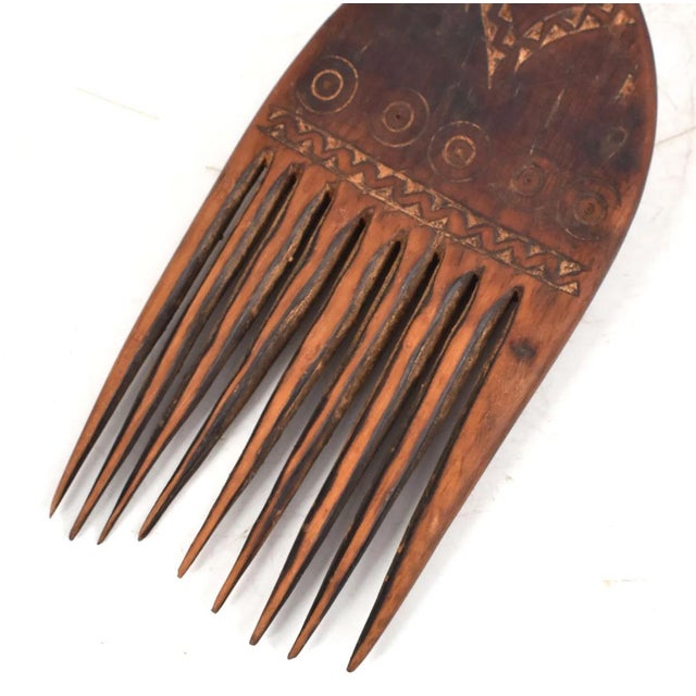 Wood Early 20th Century Zaramo Mwana Hiti Wood Comb Tanzania For Sale - Image 7 of 7