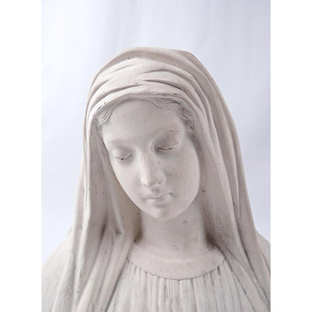 Art Deco Plaster Bust of the Virgin Mary after Raphael, 1911 For Sale - Image 3 of 11