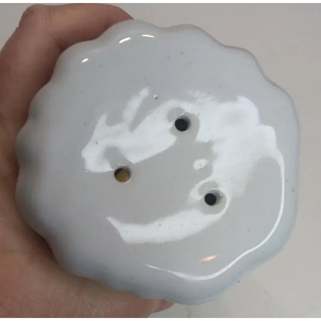 Vintage Range Top Retro Chef Hand Painted Stoneware Salt and Pepper Shakers Set- a Pair For Sale - Image 4 of 10