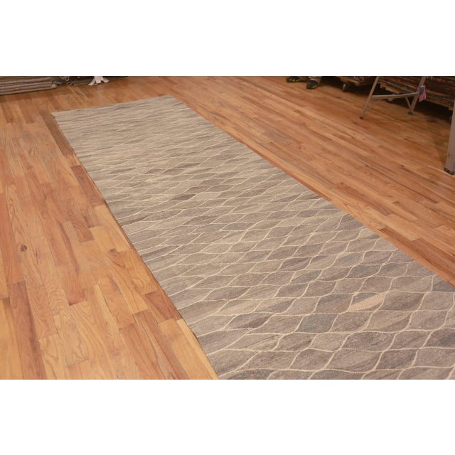 Nazmiyal Collection Modern Kilim Runner Rug For Sale In New York - Image 6 of 9