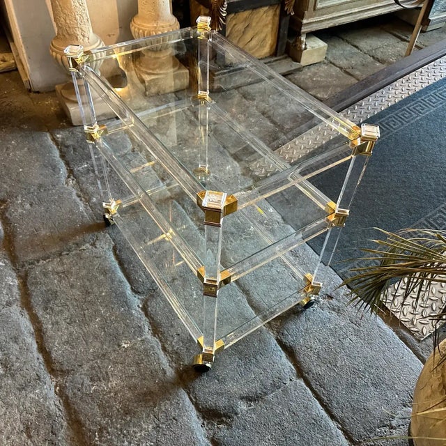 1980s Hollywood Regency Lucite and Brass Italian Bar Cart by Fratelli Orsenigo For Sale - Image 12 of 12