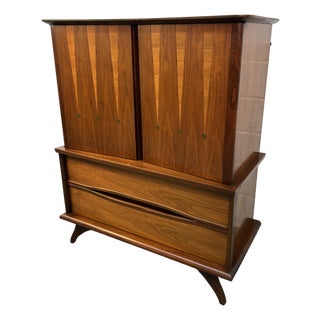 Mid-Century Modern Walnut Highboy Dresser For Sale