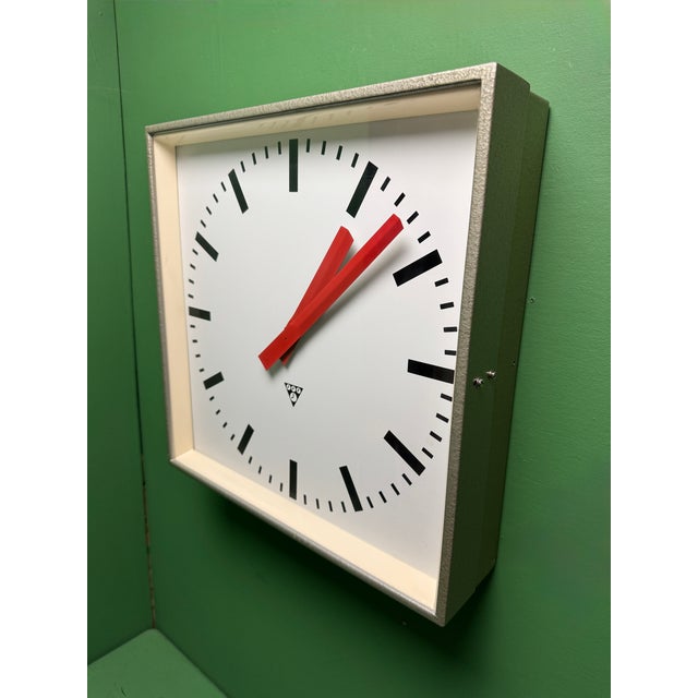 1970s Large Czech Industrial Square Factory Clock from Pragotron, 1970s For Sale - Image 5 of 9