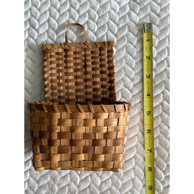 Vintage Beautiful Cherokee White Oak Wall Basket – Orig. Certification Tag by Renowned Alyne Driver For Sale - Image 11 of 15