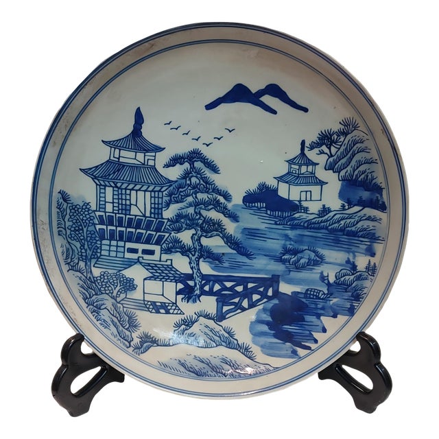 Chinese Ceramic Plate Blue and White Porcelain Plate Hand Painted Landscape Pattern For Sale