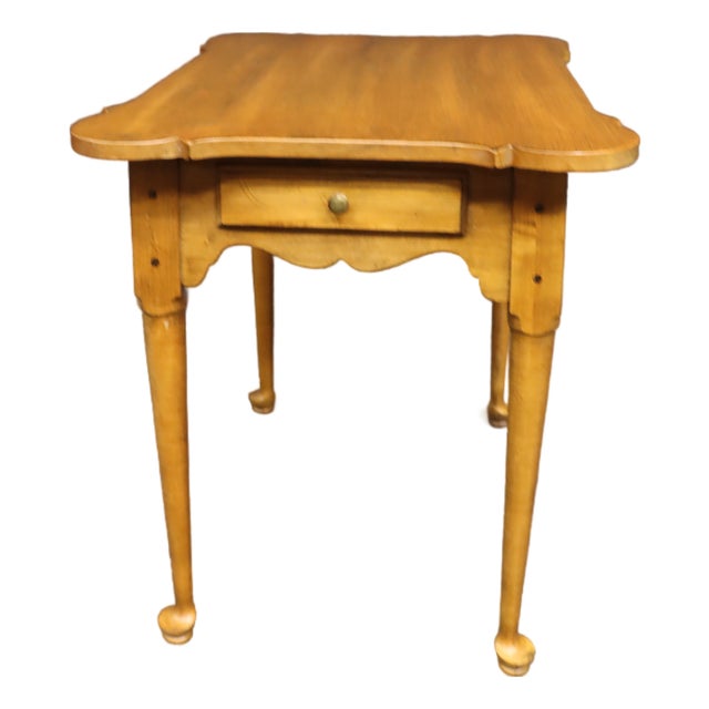 Ethan Allen Maple Queen Anne Style Side Table For Sale