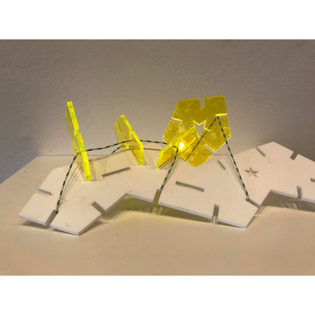 Acrylic and wire sculpture. In 1989, light sculptor Franz Betz laid the foundations for his artistic work with the spatial...