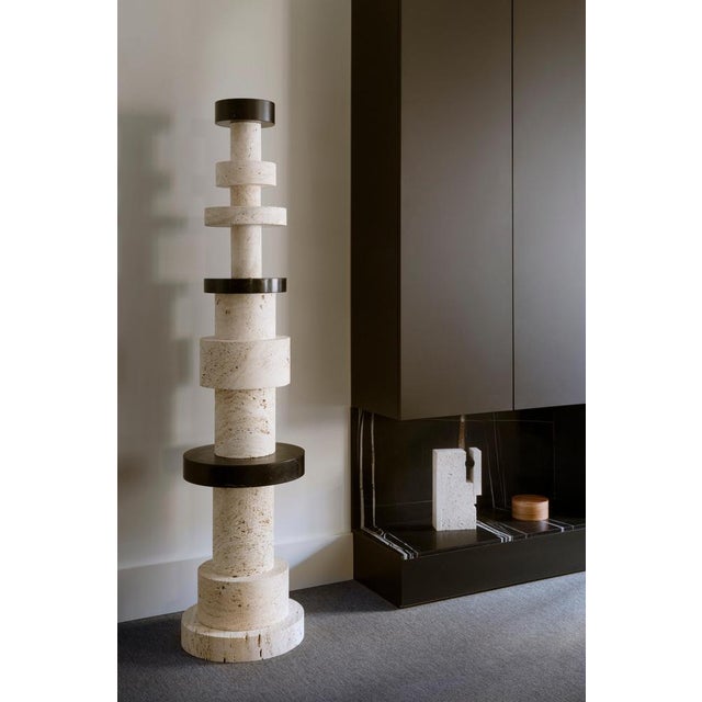 Totem Sculpture in Acid-Treated Ostuni Travertine by Dainelli Studio Atelier For Sale - Image 4 of 5