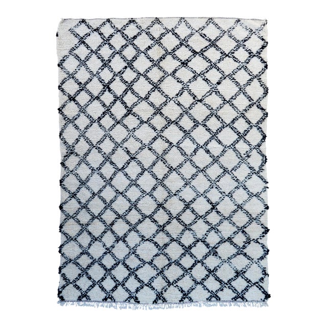 Mid 20th Century Vintage Moroccan Rug - 5'10'' X 8'3'' For Sale