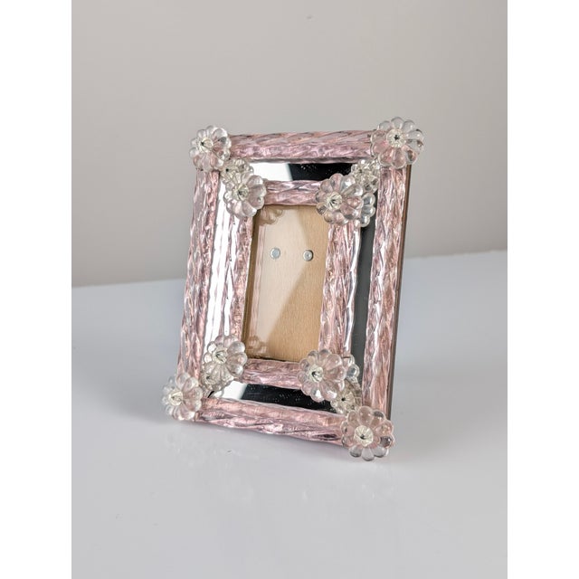 Italian Photo Frame in Pink Murano Glass and Mirror with Floral Rosettes, 1960s For Sale - Image 12 of 14