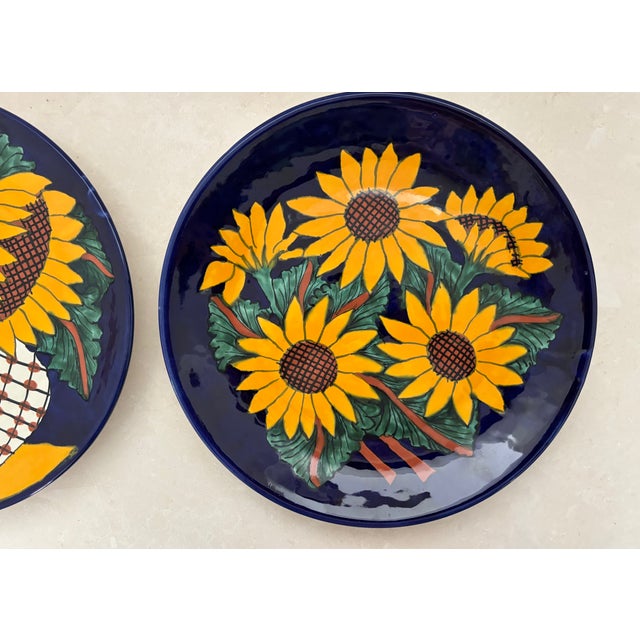 Late 20th Century Late 20th Century Mexican Sunflower Wall Plates, a Pair For Sale - Image 5 of 8