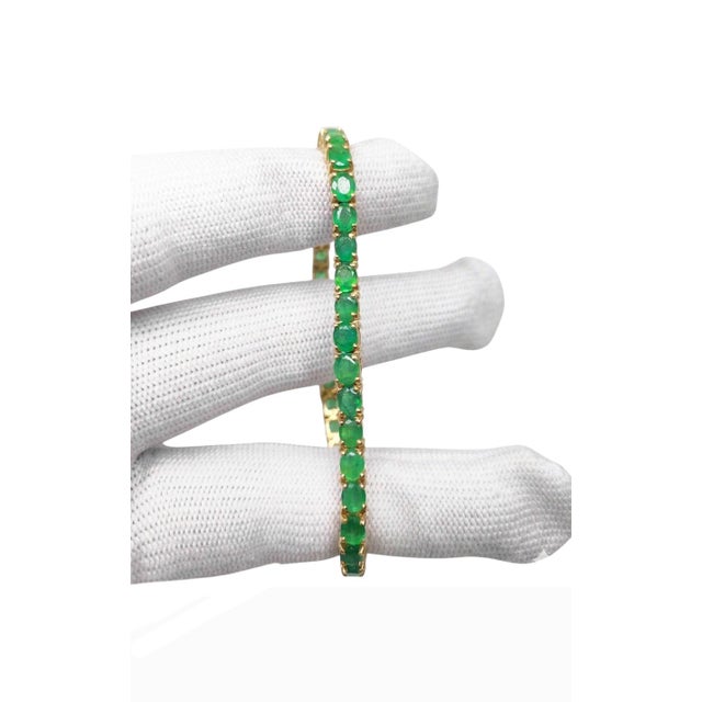 Gold 13.20 Carat Natural Zambian Emerald Tennis Bracelet in 18k Yellow Gold 7.5 Inch For Sale - Image 8 of 17