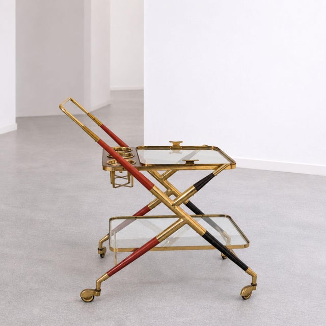 1950s Italian Mid Century Modern Trolley Bar Cart Brass Glass Attributed to Cesare Lacca, 1950s For Sale - Image 5 of 9