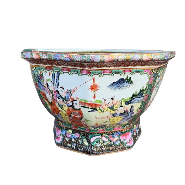 Chinoiserie Chinese Rose Famille Vintage Cache Pot Jardinière Planter Octagonal For Sale - Image 3 of 16