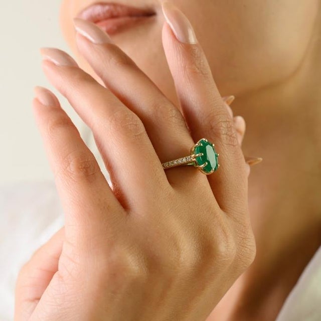 Antique 8 Prong Set 2.68 Ct Emerald Diamond Ring in 14k Gold Size 7 For Sale - Image 4 of 15