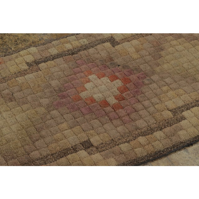 1920s Antique Hooked Rug With Multicolor Geometric Medallion Design - Rug & Kilim For Sale - Image 5 of 7
