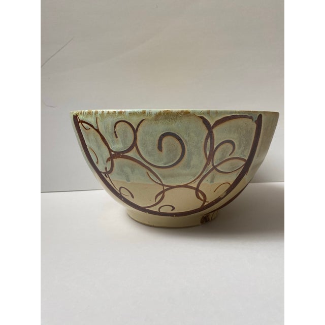 Ceramic Liz Kinder Abstract Art Pottery Large Decor/Serving Bowl/Dish Summer 2002 For Sale - Image 7 of 10