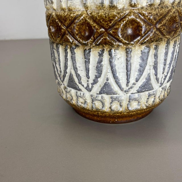 Fat Lava Pottery Vase attributed to Bay Ceramics, Germany, 1970s For Sale - Image 9 of 18