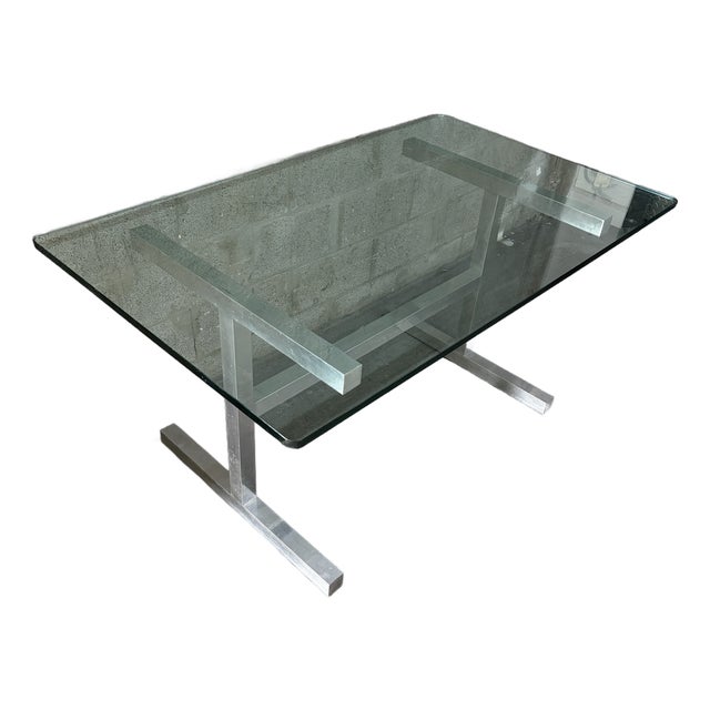 Mid Century Modern Dining Room Table in the Milo Baughman Style. Circa 1970s. For Sale