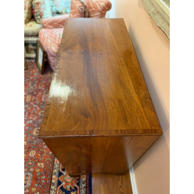 This elegant 18th century George III period chest of drawers, finely crafted in rich, well-figured mahogany is a classic...