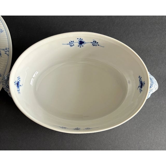Mid-Century Modern Vintage MCM Royal Copenhagen Blue Fluted Plain Covered Oval Serving Dish For Sale - Image 3 of 6