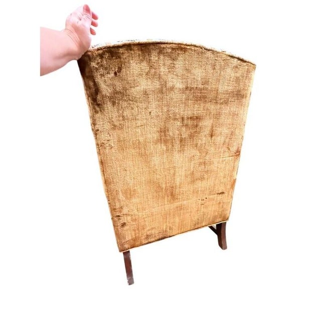 Handpicked by IrisLovesVintage Vintage from the 1970s Materials: Velvet Elevate your space with this retro kitsch accent...