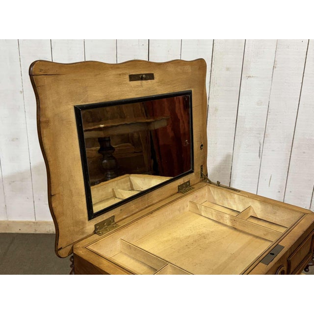 19th Century Walnut Dressing Table For Sale - Image 11 of 18