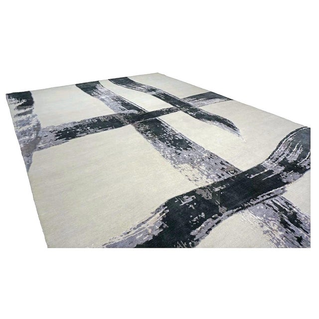 Indo-Napalese Modern Faye Wool & Silk 9x12 Light Grey & Black Handmade Area Rug #1144023 For Sale In Houston - Image 6 of 8
