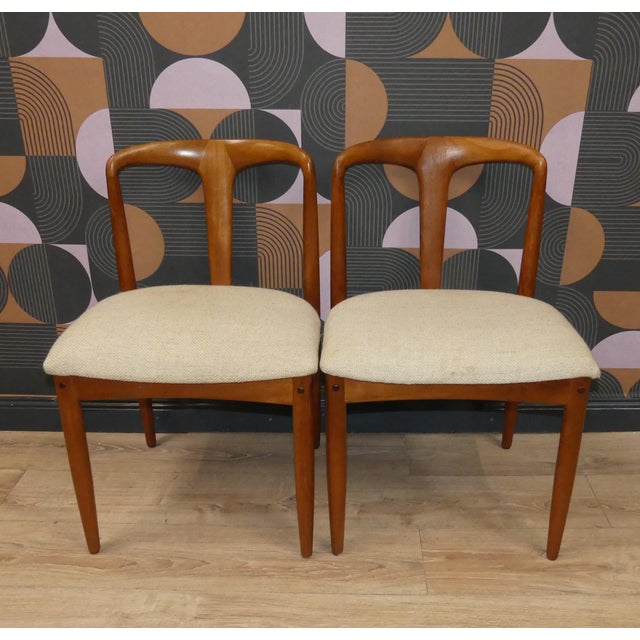 Timeless Classics Dining Chair 2 available Beautifully designed teak chairs Made in Denmark Marked Uldum Møbelfabrik...