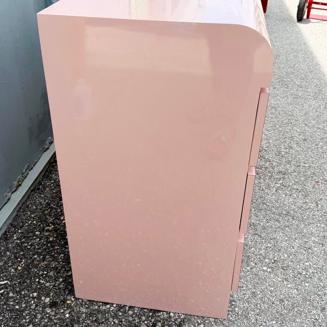 Wood Postmodern Pink Gloss Laminate Waterfall Dresser With Mirror For Sale - Image 7 of 8