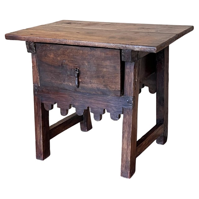 Early 19th Century Spanish Baroque Side Table with Wood Stretcher and Big Drawer For Sale - Image 15 of 18