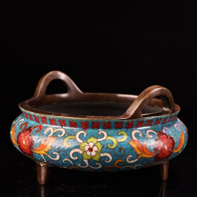 Metal 1980s Cloisonné Tripod Censer With Upright Ears - Blue Floral Enamel For Sale - Image 7 of 10