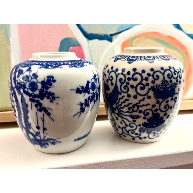 Mid 20th Century Small Blue and White Chinoiserie Porcelain Jars - A Pair For Sale - Image 4 of 11
