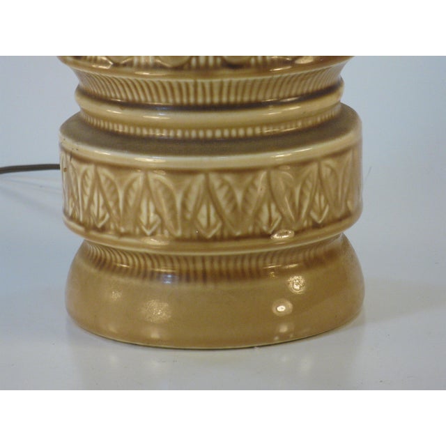 1960s Mid Century Modern Hollywood Regency Ceramic Table Lamp For Sale - Image 4 of 13