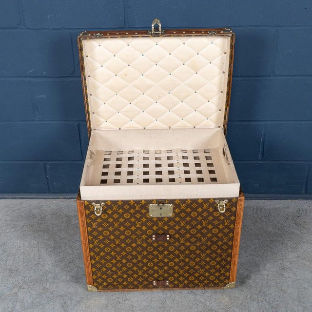 Antique Hat Trunk in Monogram Canvas from Louis Vuitton, France, 1910 For Sale - Image 9 of 18