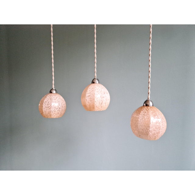 1920s Art Deco Pendant Light in Pink Speckled Glass, 1920s For Sale - Image 5 of 16