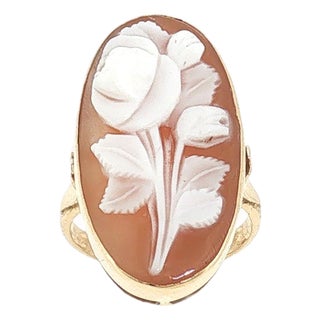 Mid-Century 14k Yellow Gold Flower Cameo Ring, Size 6.25 For Sale