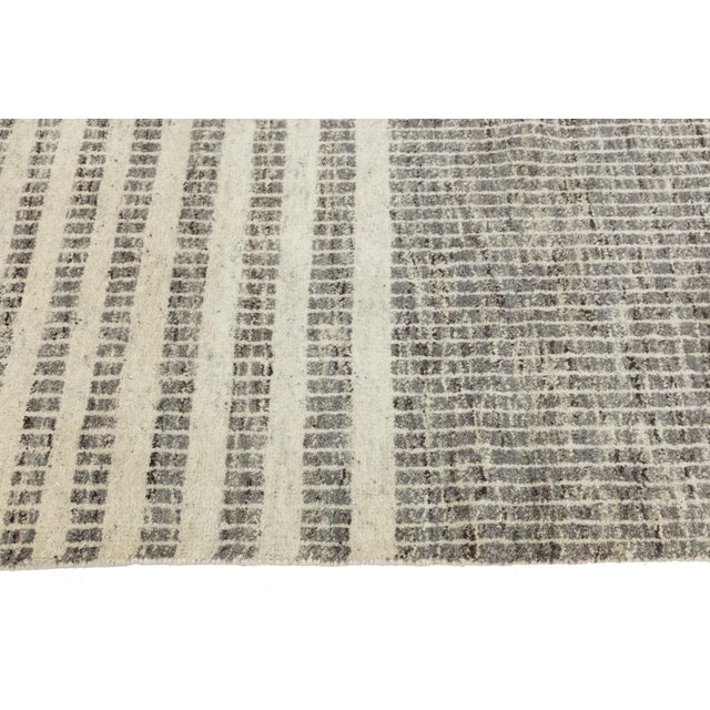 10 X 14 Hand Knotted Modern Neutral Geometric Wool Rug Minimalist Grid Pattern For Sale - Image 10 of 10