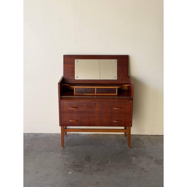 Brown Mid Century Danish Teak Vanity Desk With Mirror – Scandinavian Dressing Table 1960s For Sale - Image 8 of 9