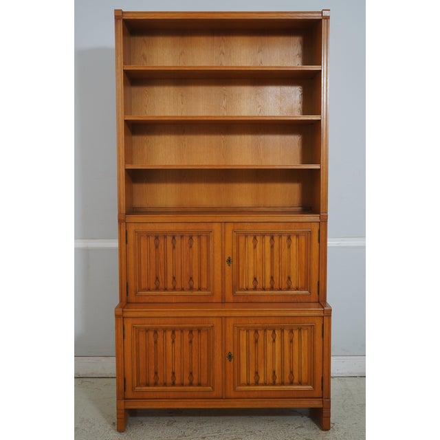 Age: Approx: 60 Years Old Details: Nice Carved Doors Oak 3 Sections For Easy Moving See Other Offerings For Complimenting...