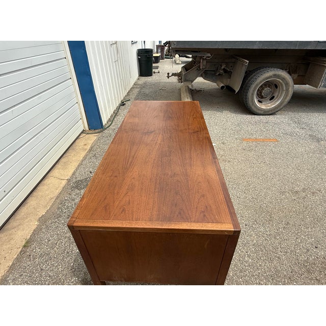 Vintage Mid-Century Modern Jack Cartwright Walnut Desk by Founders For Sale - Image 9 of 12