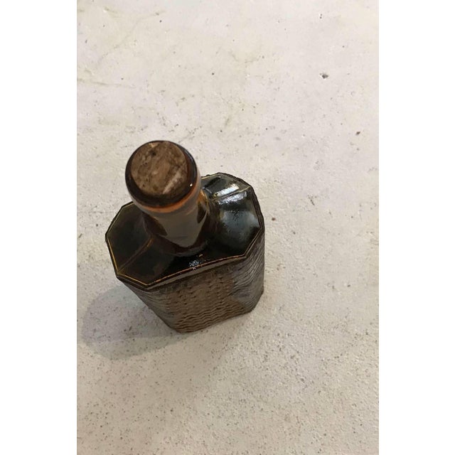 Early 20th Century Crocodile Amber Glass Bottle from Germany For Sale In New York - Image 6 of 10