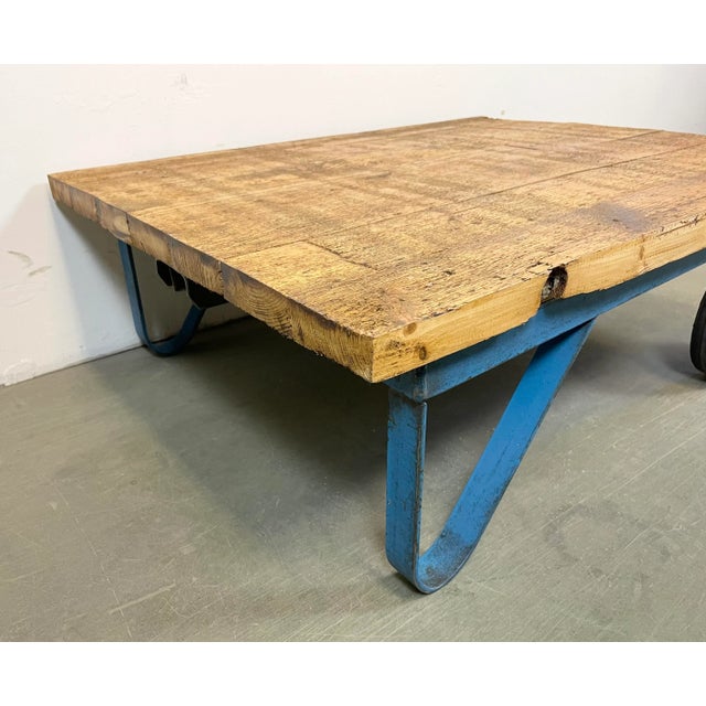 Mid-Century Modern Industrial Blue Coffee Table Cart, 1960s For Sale - Image 3 of 12