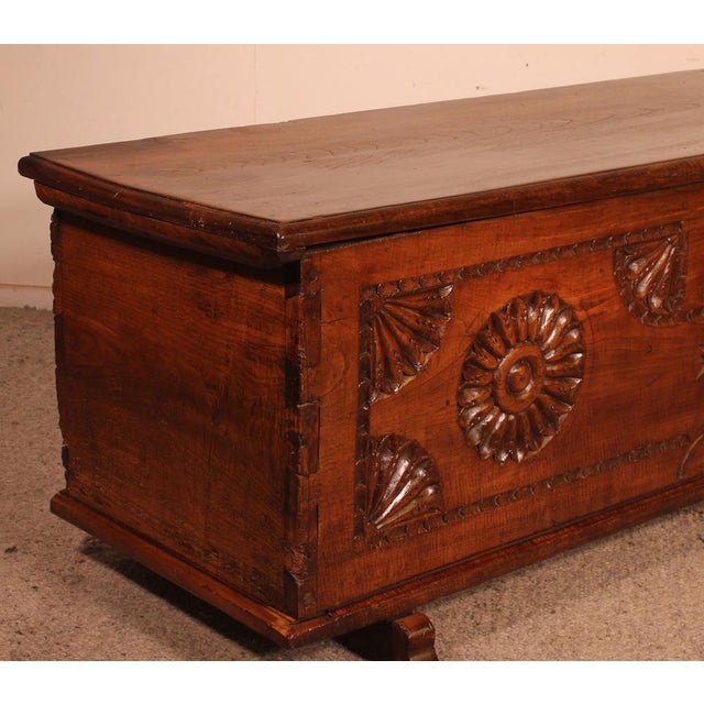 17th Century Spanish Chest For Sale - Image 4 of 12