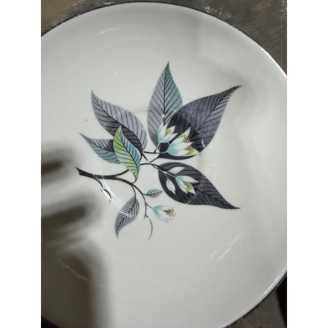 1950s Mid-Century Modern Homer Laughlin “Lotus Hai” Tea Cups, Saucers, Gravy Boat - 11 pcs For Sale - Image 9 of 11