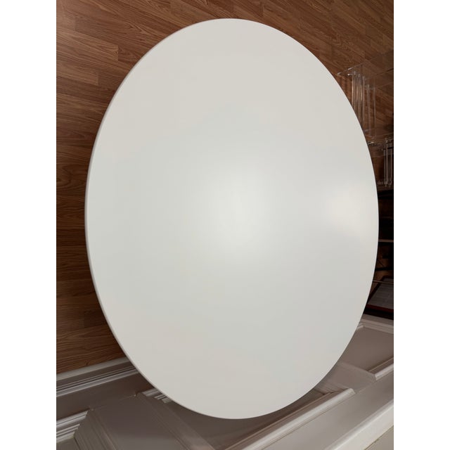 Knoll Mid-Century Modern Eero Saarinen for Knoll Round White Tulip Dining Table For Sale - Image 4 of 8