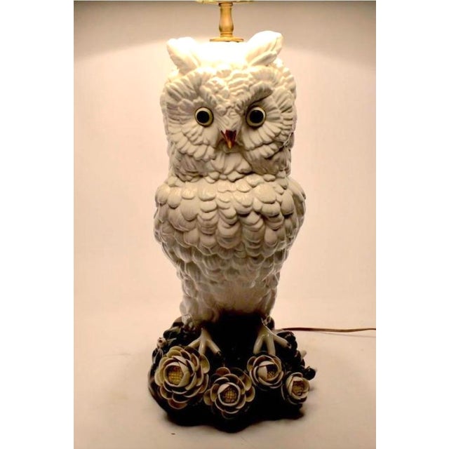Metal Vintage Majolica Owl Lamp Made in Italy by Mottahedeh Including Shade For Sale - Image 7 of 13