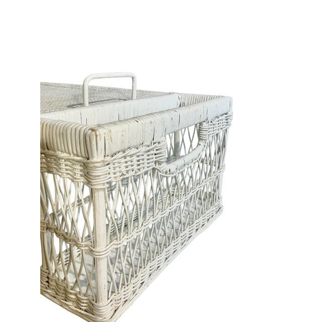 Vintage White Wicker Bed Tray With Removable Tray For Sale - Image 9 of 18